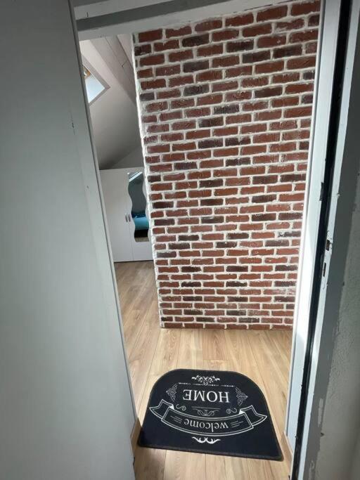 Edouard 2. Logement Complet. Charleville-Mézières エクステリア 写真