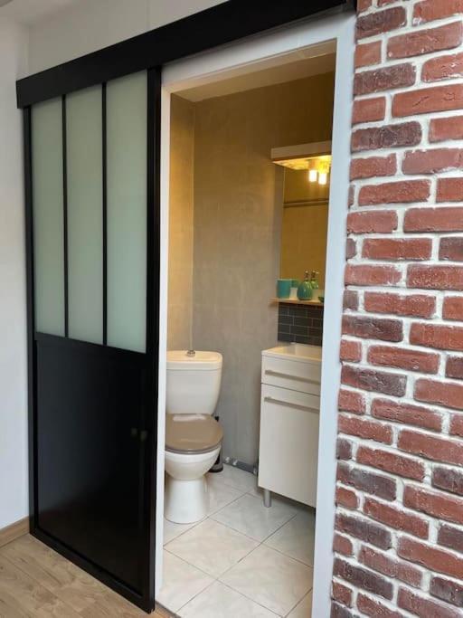 Edouard 2. Logement Complet. Charleville-Mézières エクステリア 写真